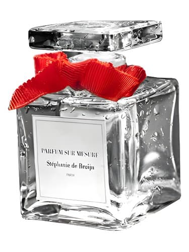 Le Pret-a-Parfumer Yin: Floral, Woodsy and Citrus - Le Pret-a-Parfumer Yin: گل، چوبی و مرکبات