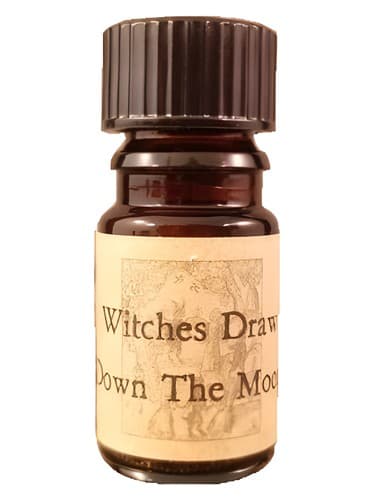 Witches Draw Down The Moon - جادوگران مون را پایین می کشند