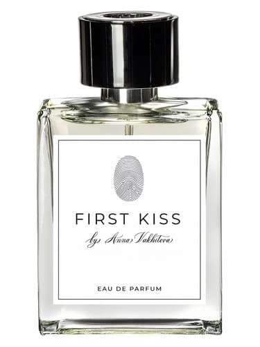 First Kiss - اولین بوسه