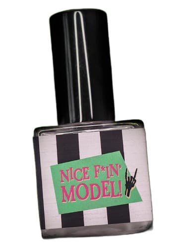Nice F-in' Model! - مدل F-in خوب!